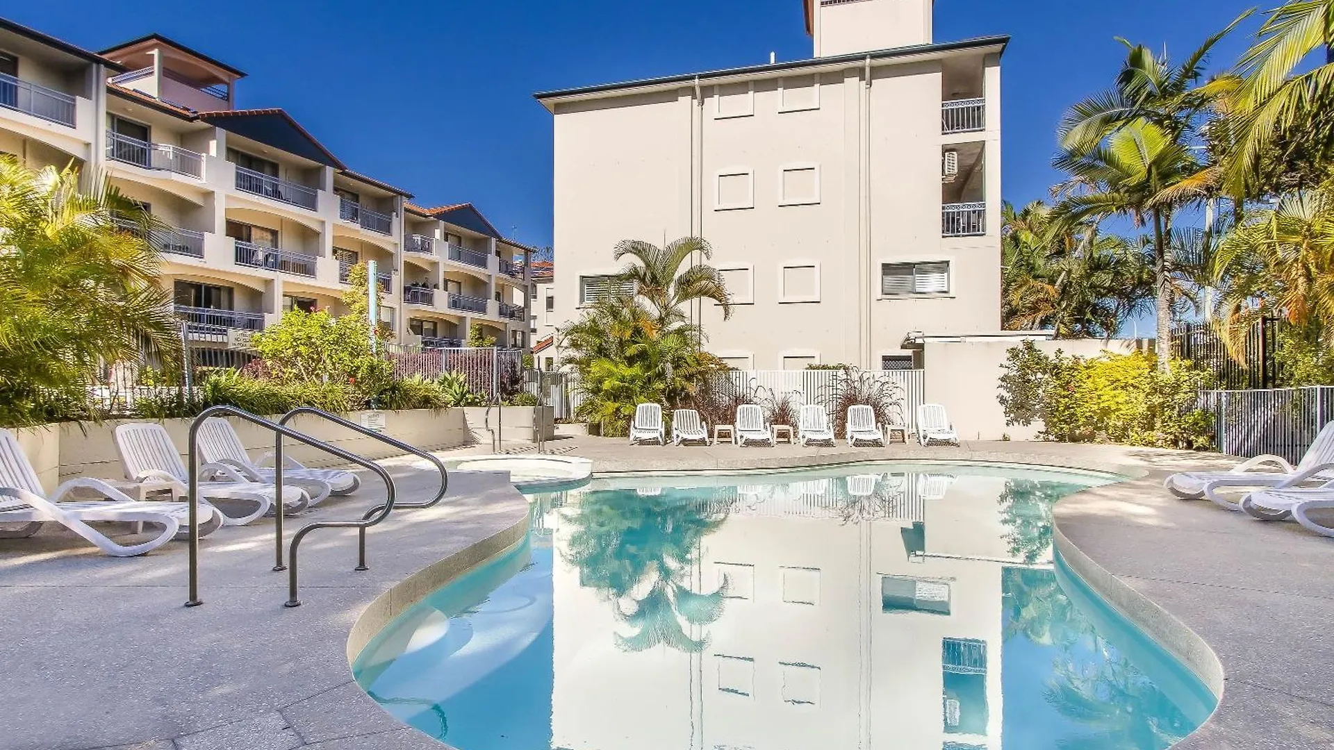 Bella Mare Coolangatta Beachside Apartments Gold Coast 4*,  Australia