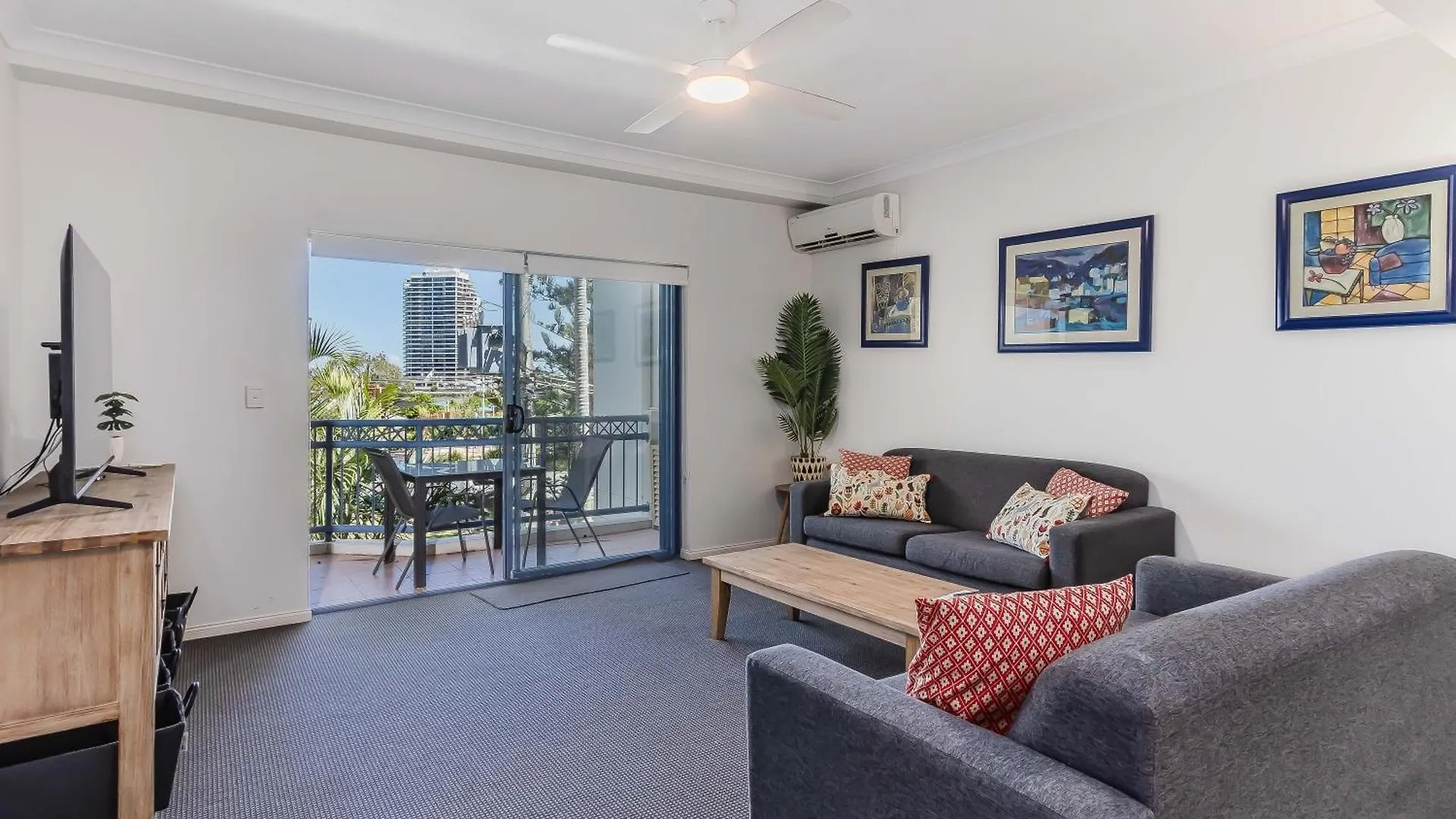 **** Apartahotel Bella Mare Coolangatta Beachside Apartments Gold Coast Australia