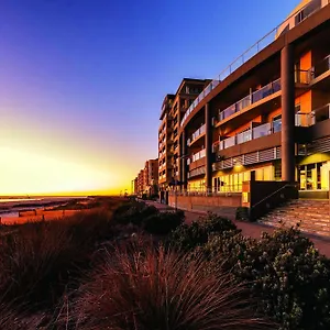Oaks Glenelg Plaza Pier Apartahotel